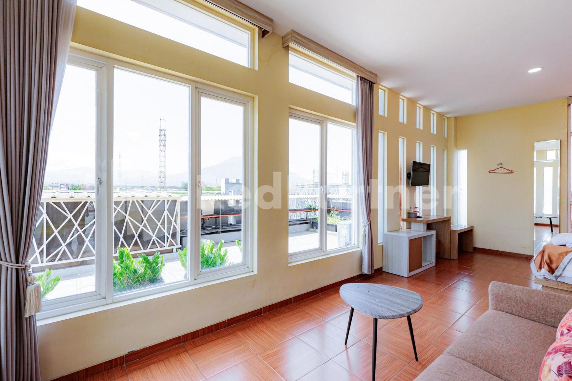 De Malang Sweet Homestay Syariah Mitra Reddoorz Exterior foto